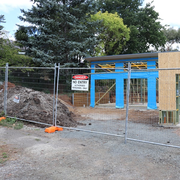 do you deliver and install temporary fencing and what's the cost for these services in Sea Cliff NY